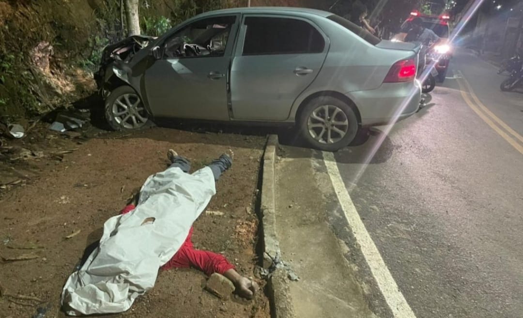 Motorista morre ao bater veículo em barranco de Parauapebas