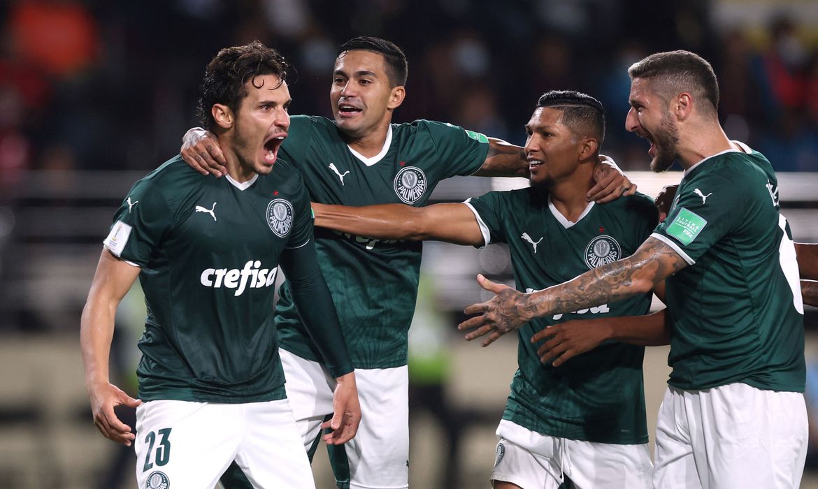 Explosões após vitória do Palmeiras causam preocupação em Abu Dhabi