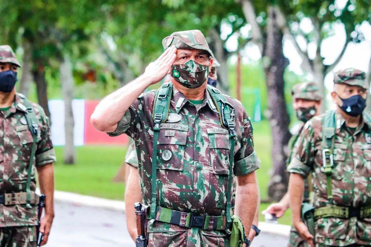 Comandante do Exército faz visita discreta a Marabá