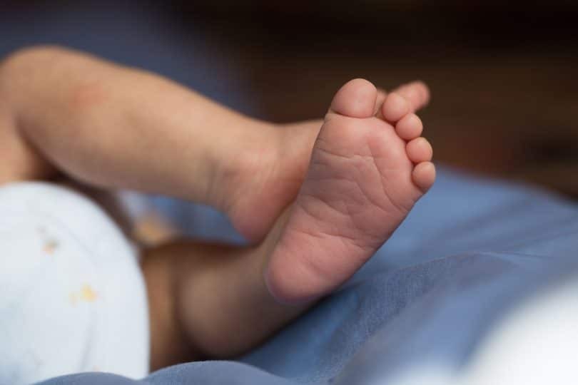 Bebê morre esmagado pelos pais após discussão no interior do Pará