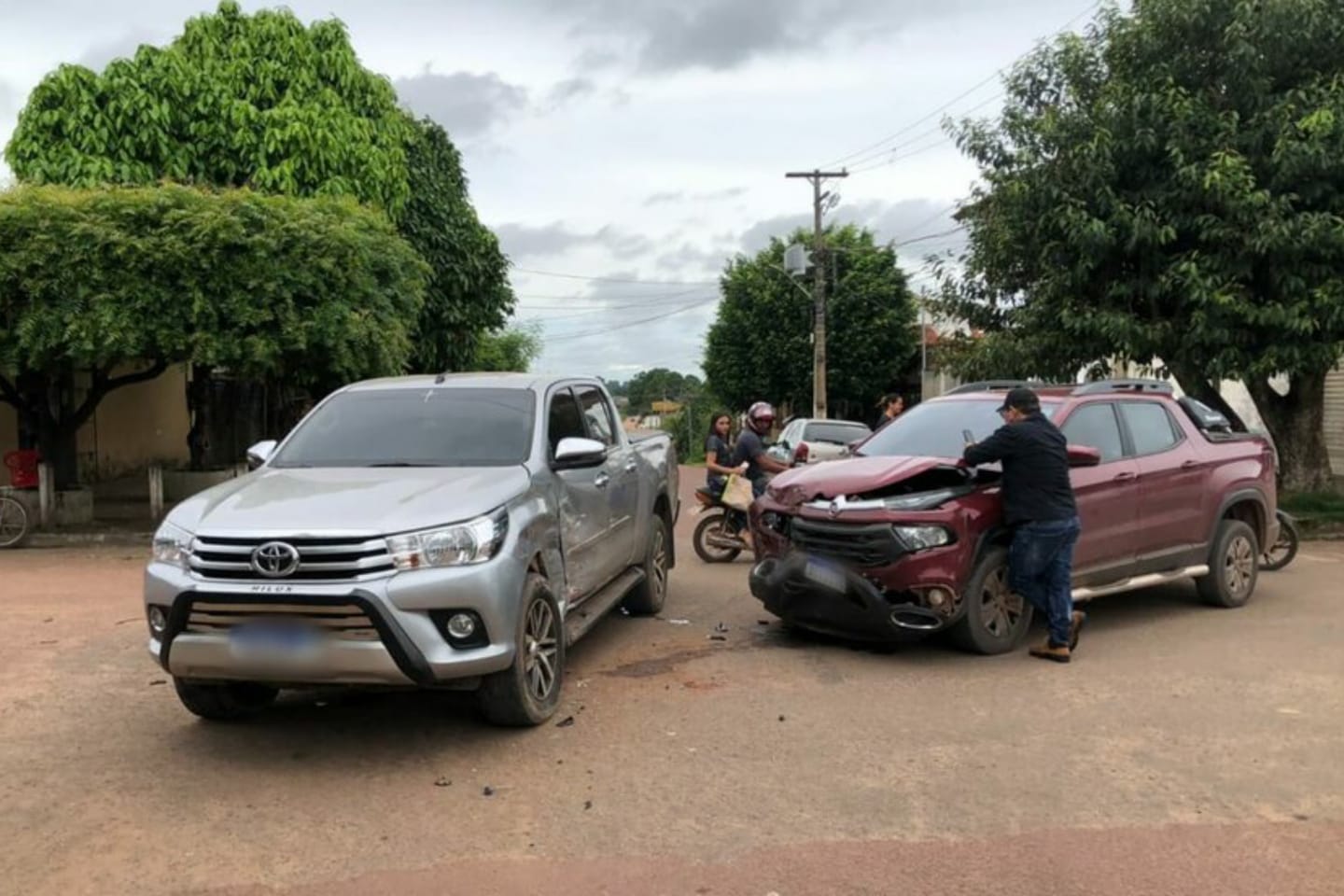Colisão entre dois veículos causa danos materiais no sudoeste do Pará