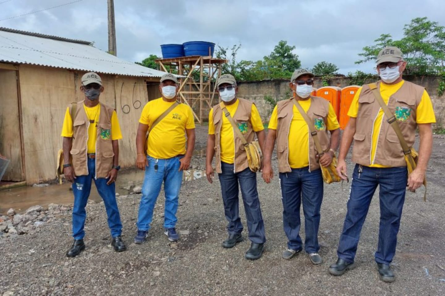 Agentes de endemias orientam famílias nos abrigos em Marabá