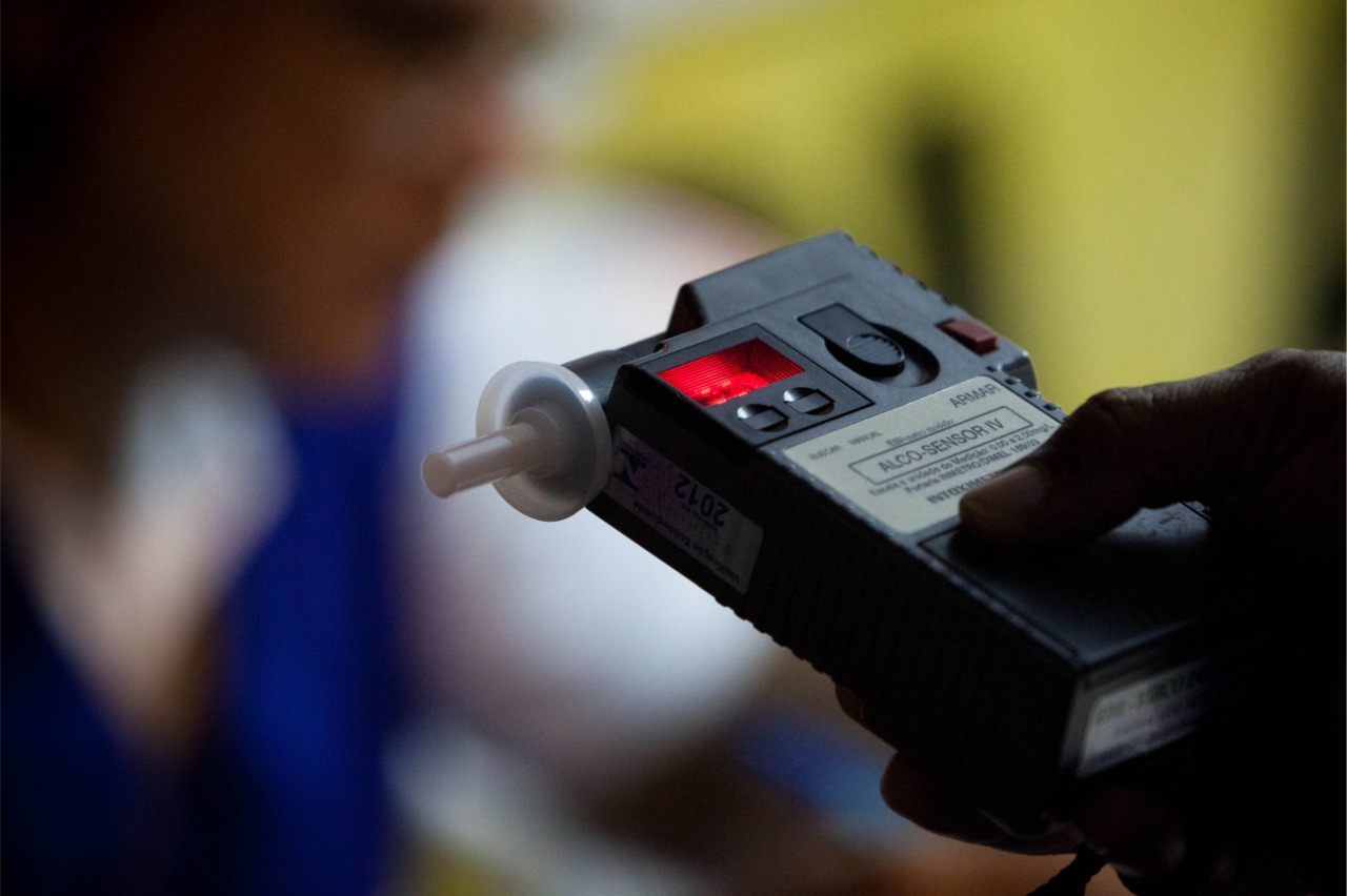 Motorista é detido após recusar teste do bafômetro em Marabá
