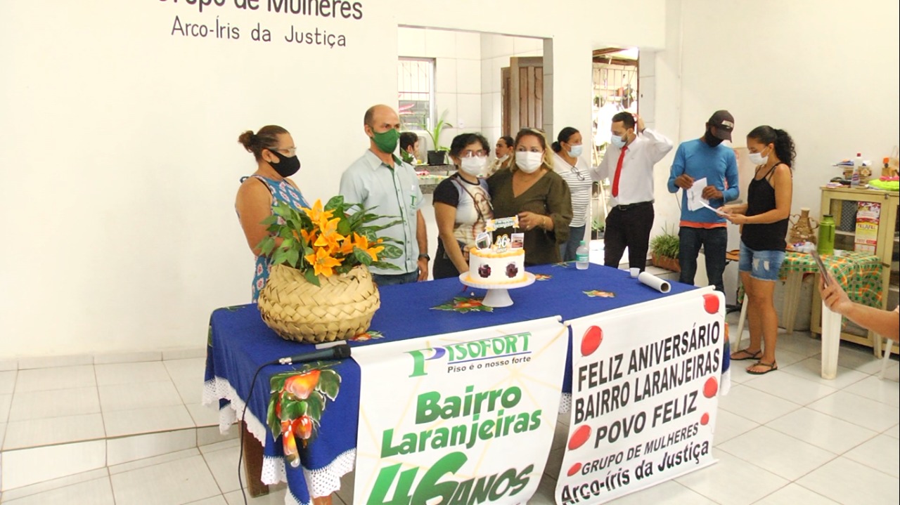 Bairro Laranjeiras completa 46 anos com direito a bolo temático