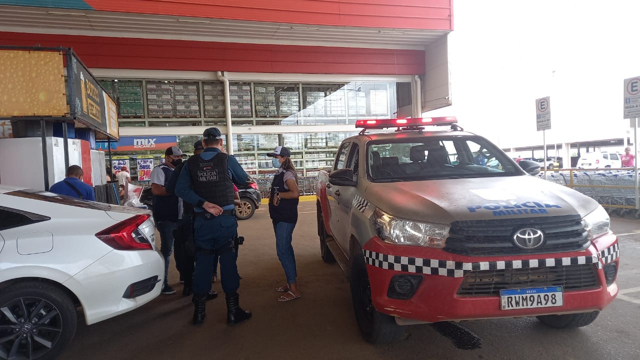 Mateus abre no feriado e gerentes são levados para a delegacia em Marabá