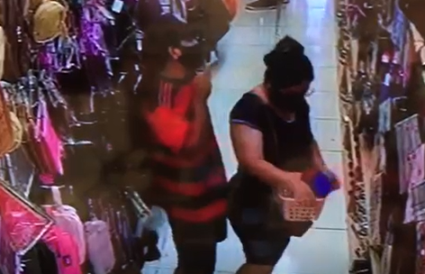 VÍDEO: Homem esfrega partes íntimas em mulher dentro de loja no Pará