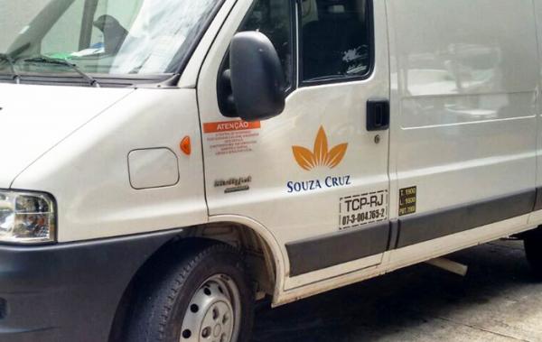 Bandidos levam carga de cigarro na BR-230, próximo a Marabá