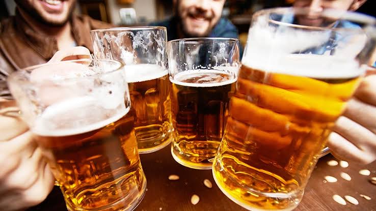 Cerveja deve ficar mais cara no Brasil devido à guerra na Ucrânia