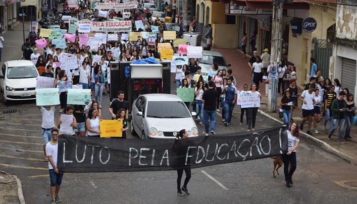 Paralisação nacional chama atenção para os problemas da educação no Brasil
