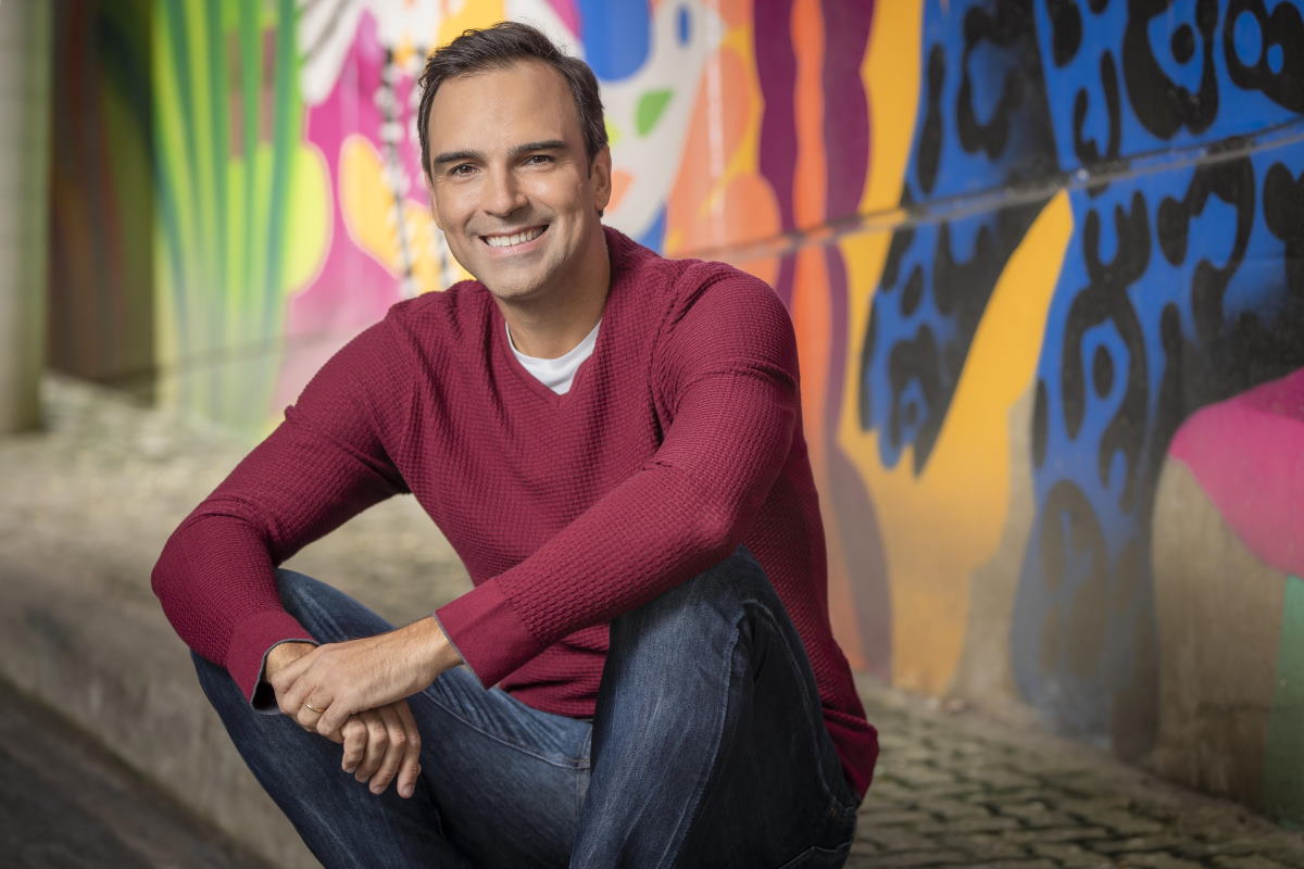 Tadeu Schmidt é parado por blitz da Lei Seca após o BBB22