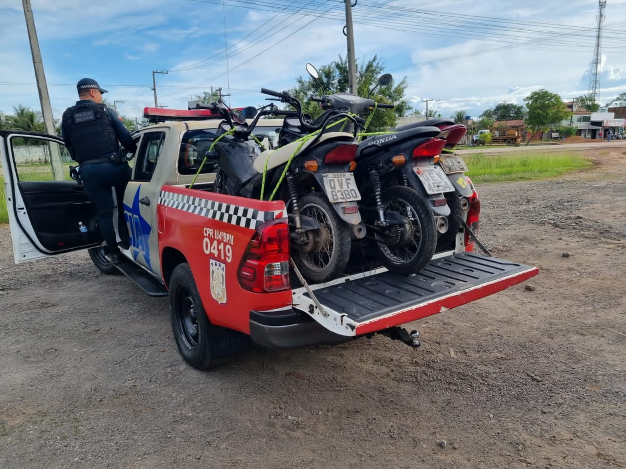 Polícia procura donos de motos encontradas em desmanche ilegal