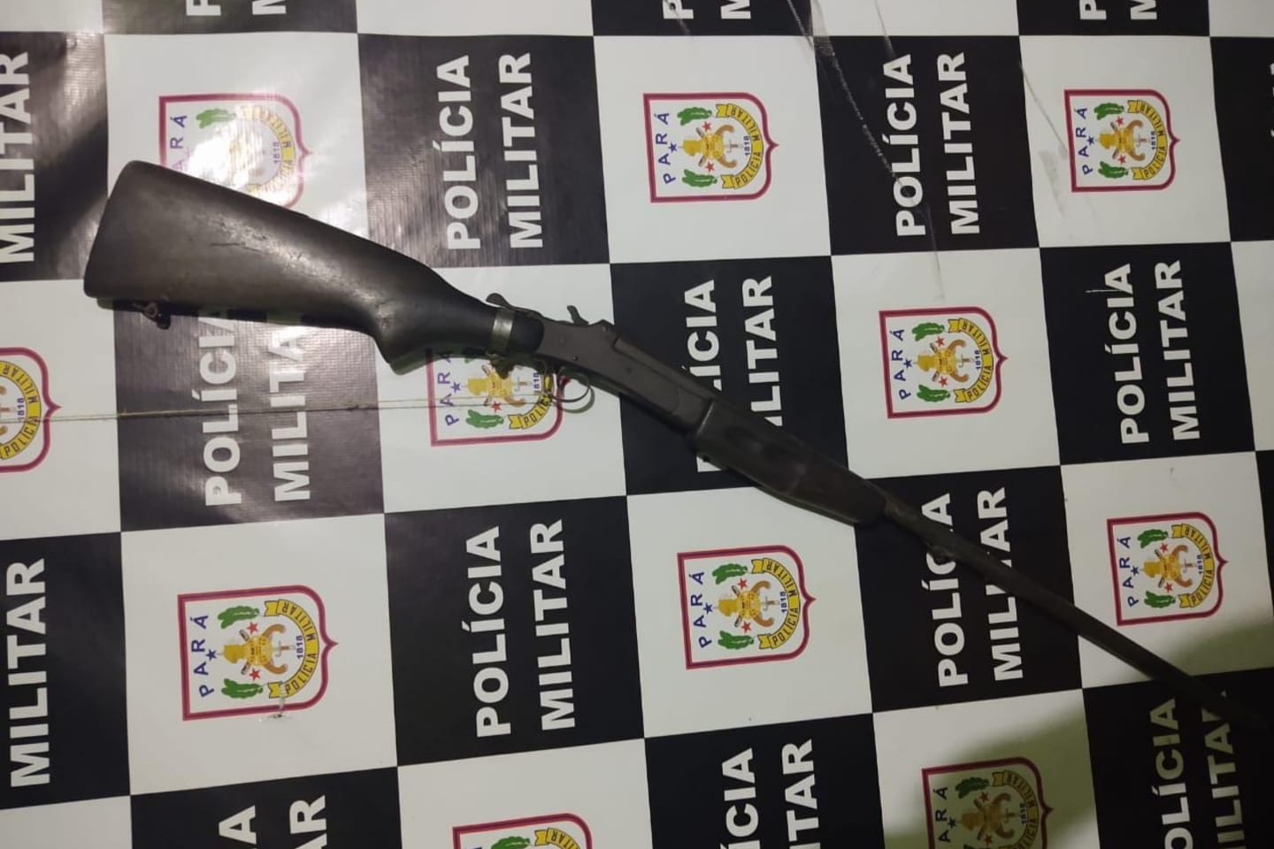 PM apreende espingarda em garimpo no interior do Pará
