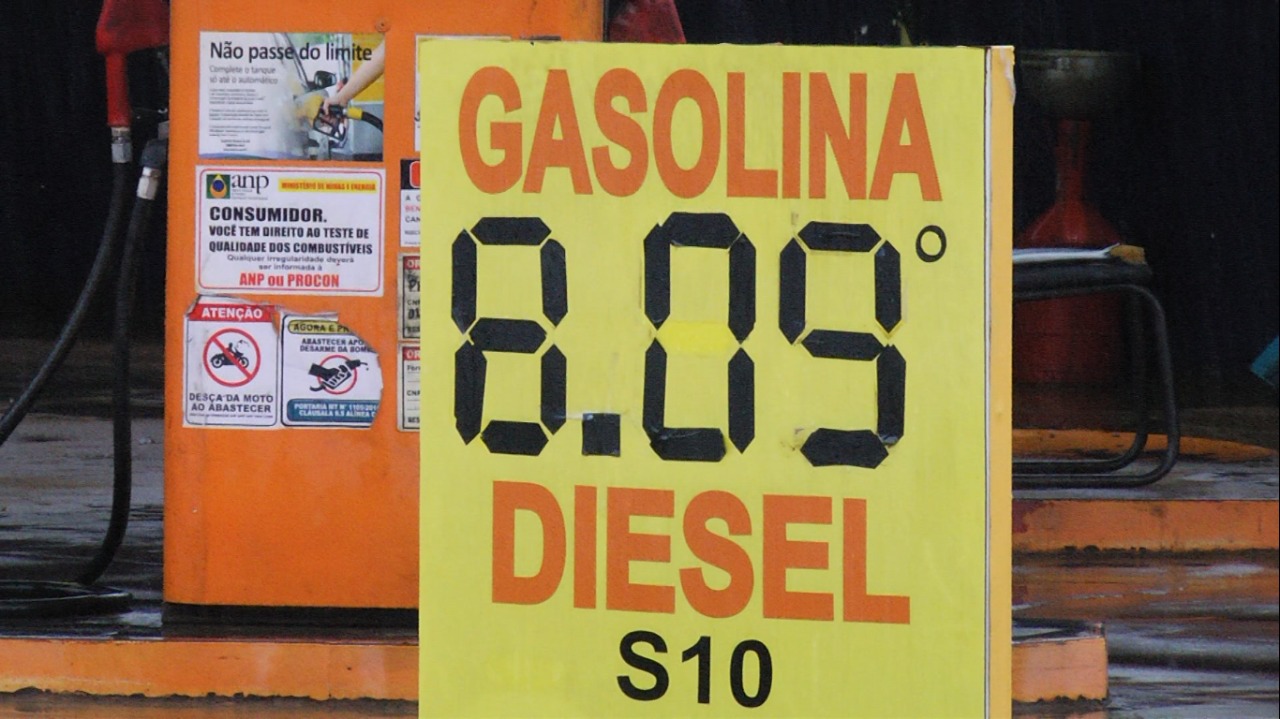 Preço da gasolina tem aumento e passa de R$ 8 por litro em Marabá