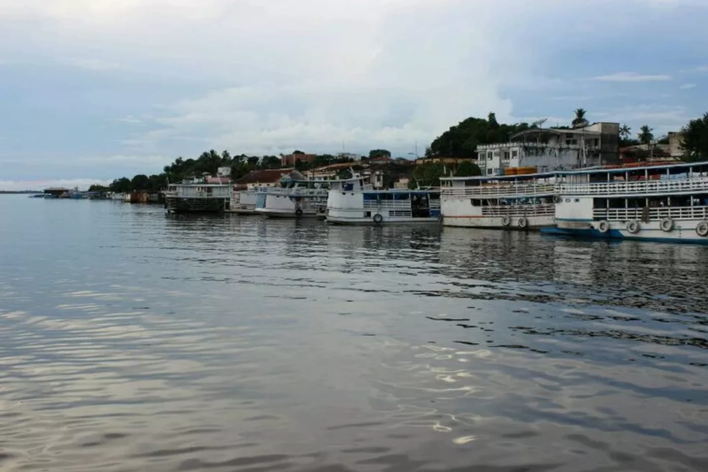 Homem desaparece ao mergulhar em rio no oeste do Pará