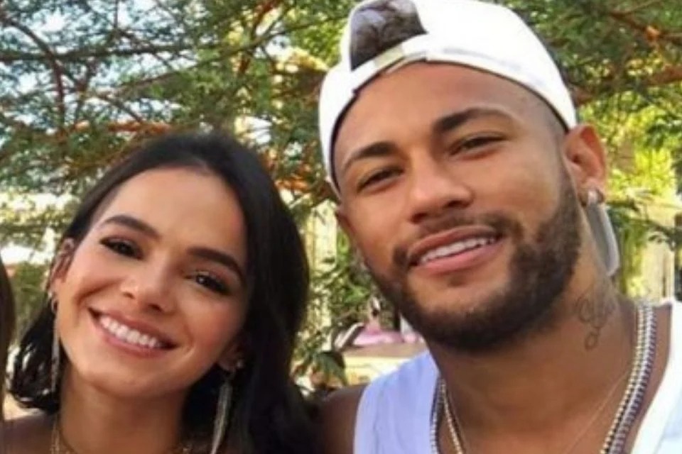 Bruna Marquezine revela mágoa e desabafa sobre namoro com Neymar