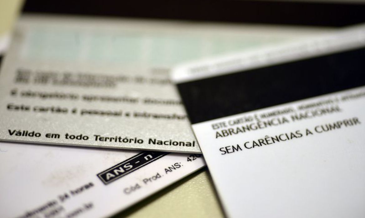 ANS suspende venda de 12 planos de saúde a partir desta terça