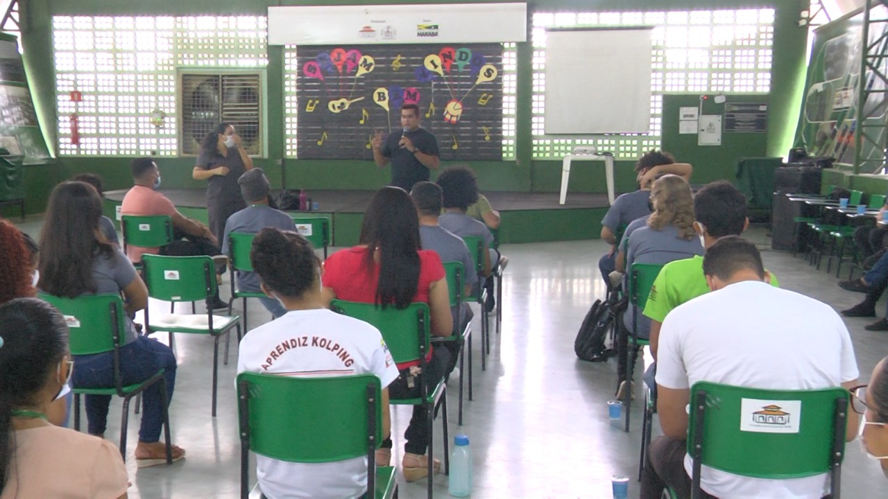 Professores recebem capacitação sobre saúde mental em Marabá