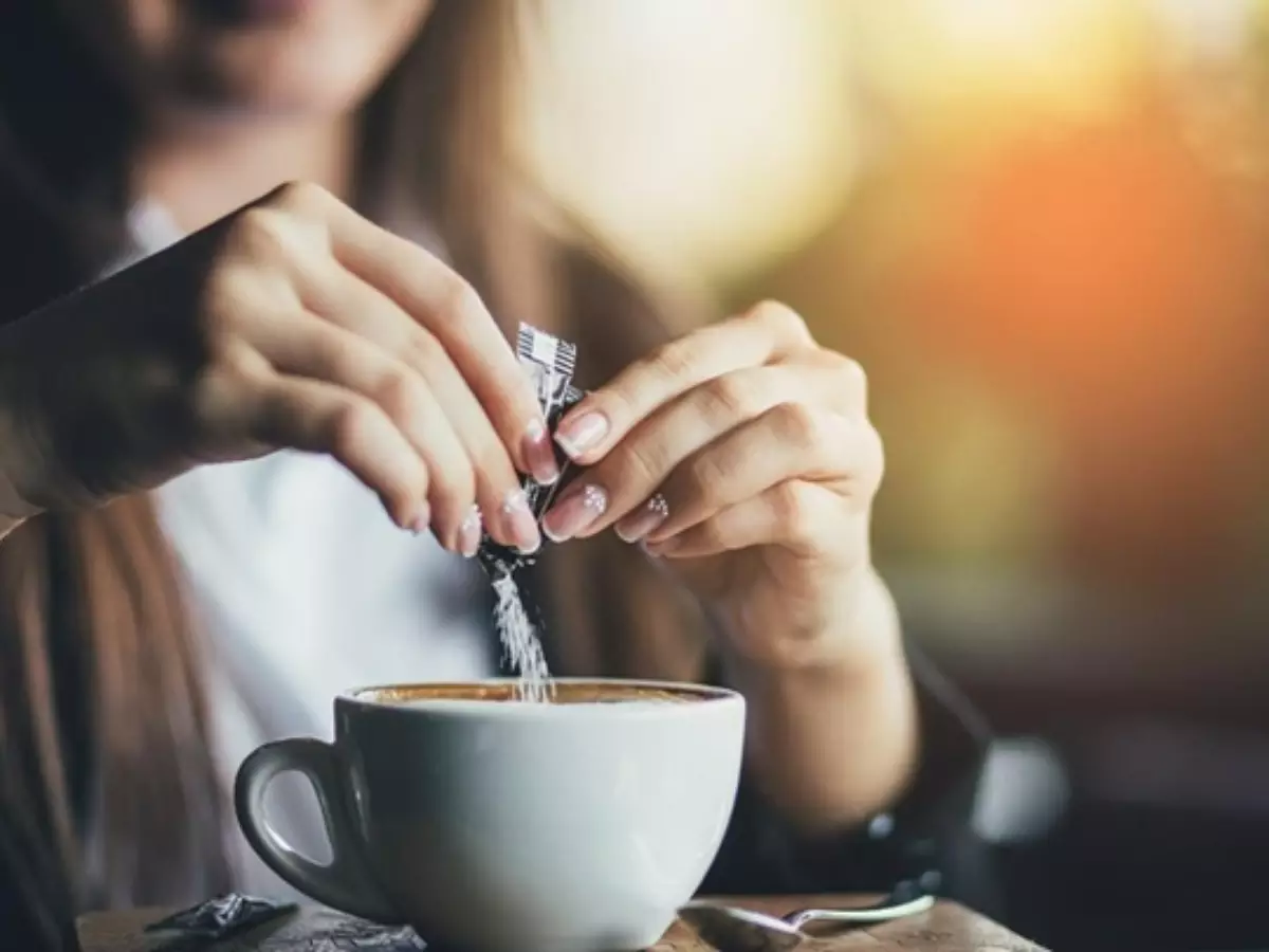 Consumo excessivo de adoçante artificial aumenta em 13% o risco de câncer