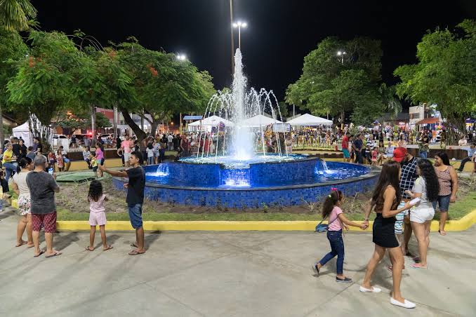 Motorista é preso após bloquear trânsito durante manobra na Praça da Cidade Nova