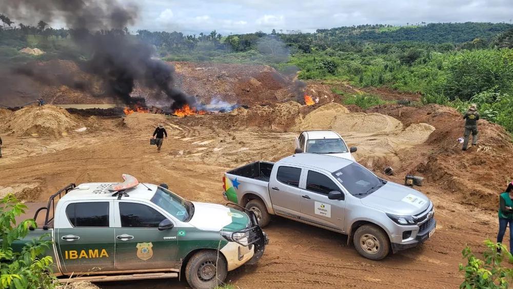 Máquinas são destruídas em garimpo de ouro ilegal em Parauapebas