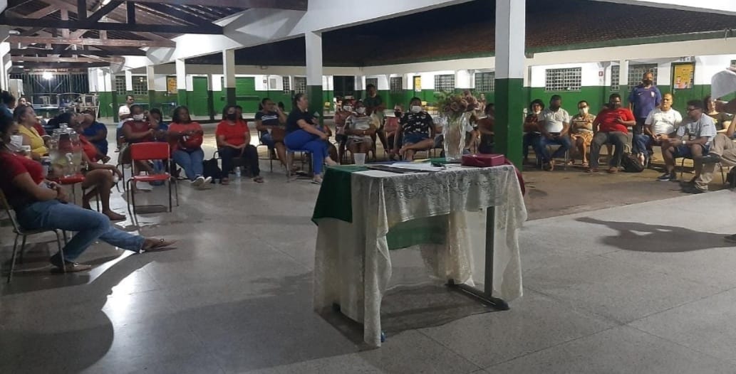 Prefeita não paga reajuste do Piso e sucateia educação em Nova Ipixuna