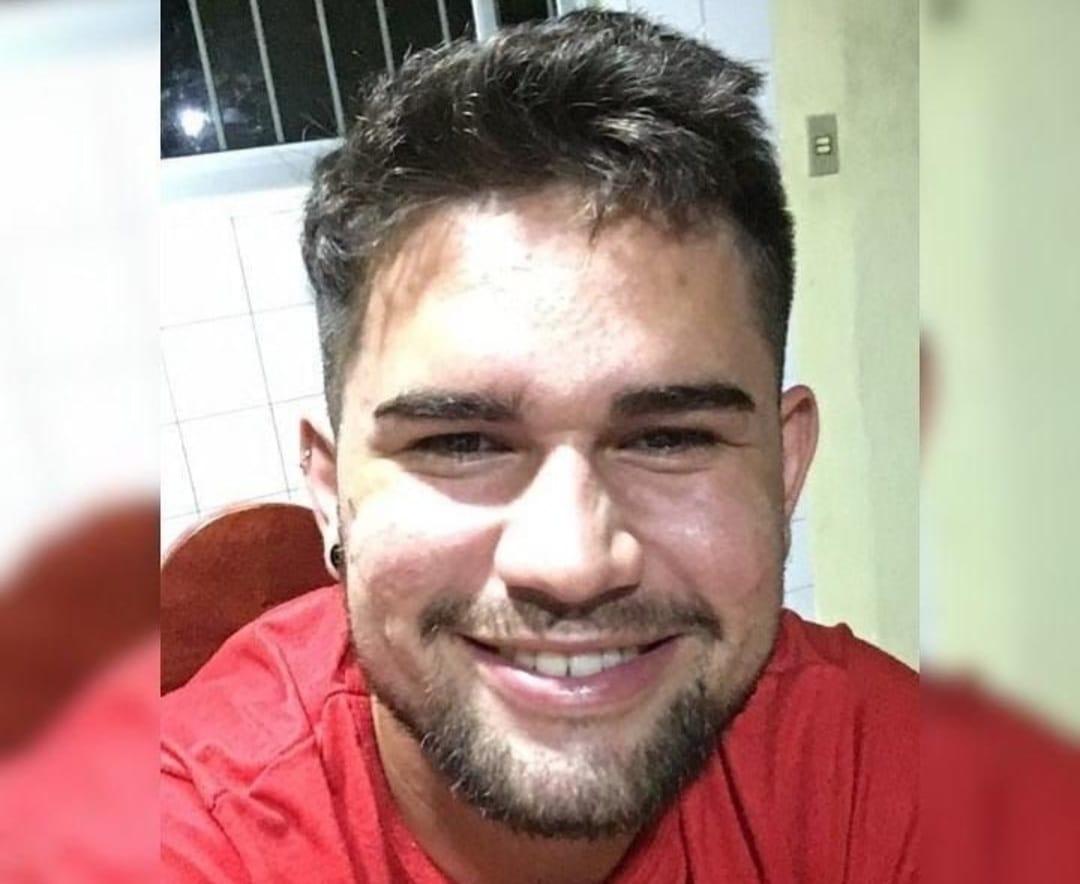 Colisão entre motos mata servidor público e deixa jovem ferido em Parauapebas