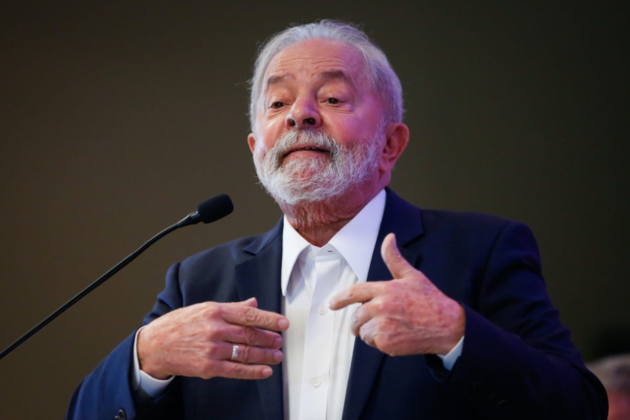 Após críticas, Lula recua e afirma ser contra o aborto