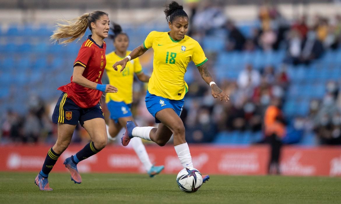 Seleção feminina fica no 1 a 1 com a Espanha em amistoso