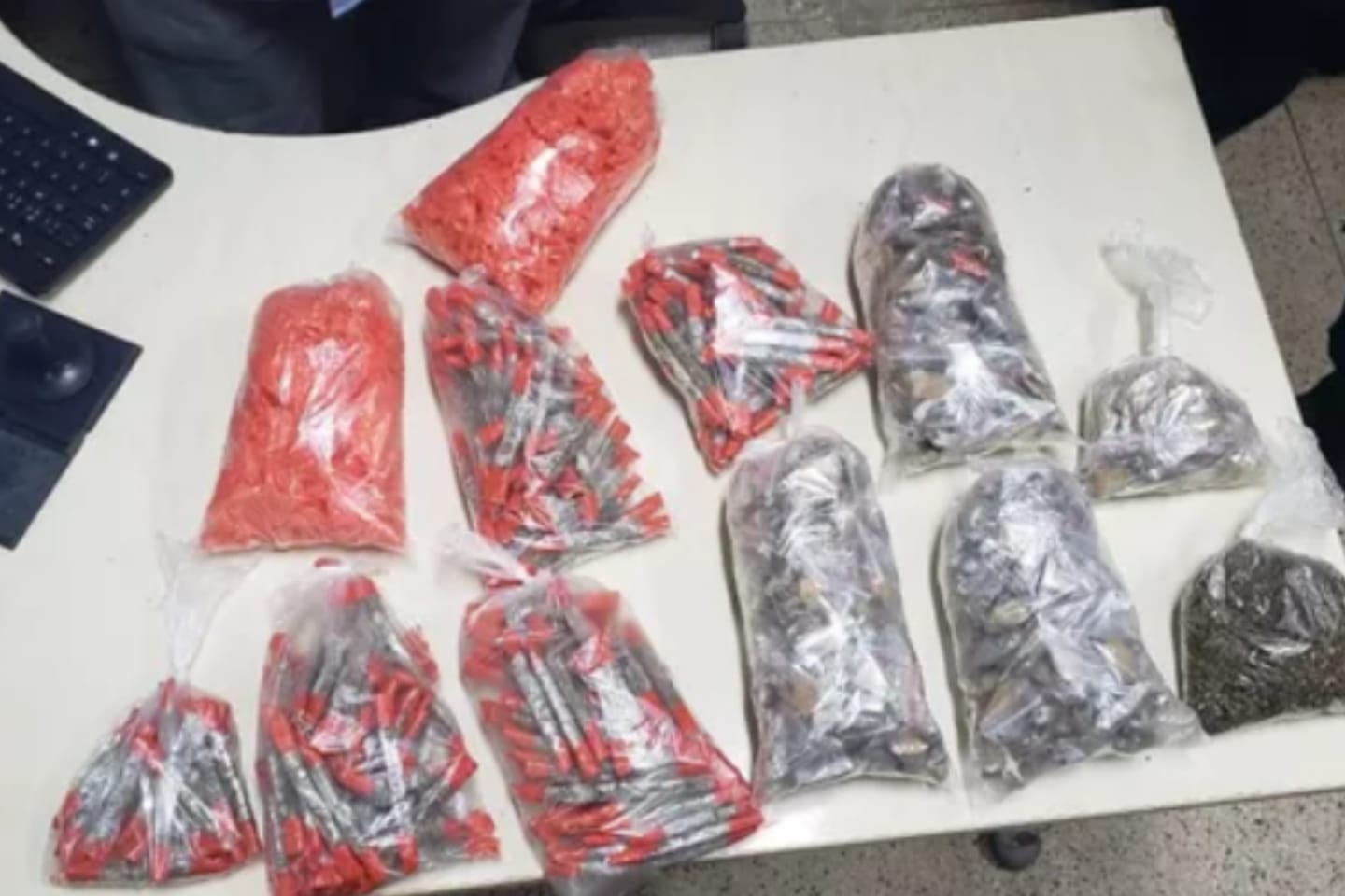 PM prende cinco suspeitos de tráfico com quase 800 porções de drogas no Pará