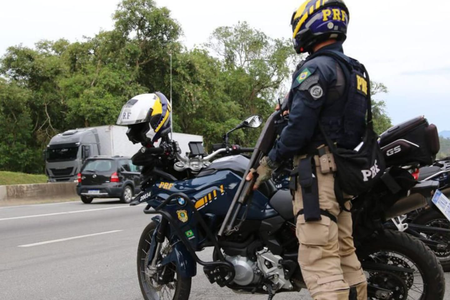 PRF reforça efetivo para feriado prolongado de Tiradentes