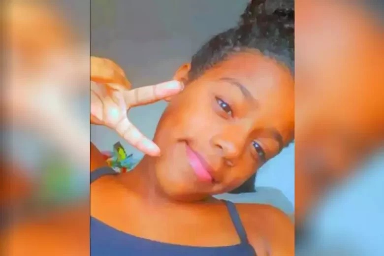 Morre menina atropelada por carro alegórico no carnaval do Rio de Janeiro