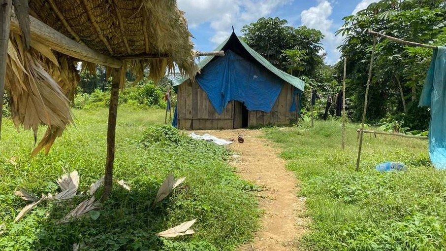 Yanomami de 12 anos morre após ser estuprada por garimpeiro