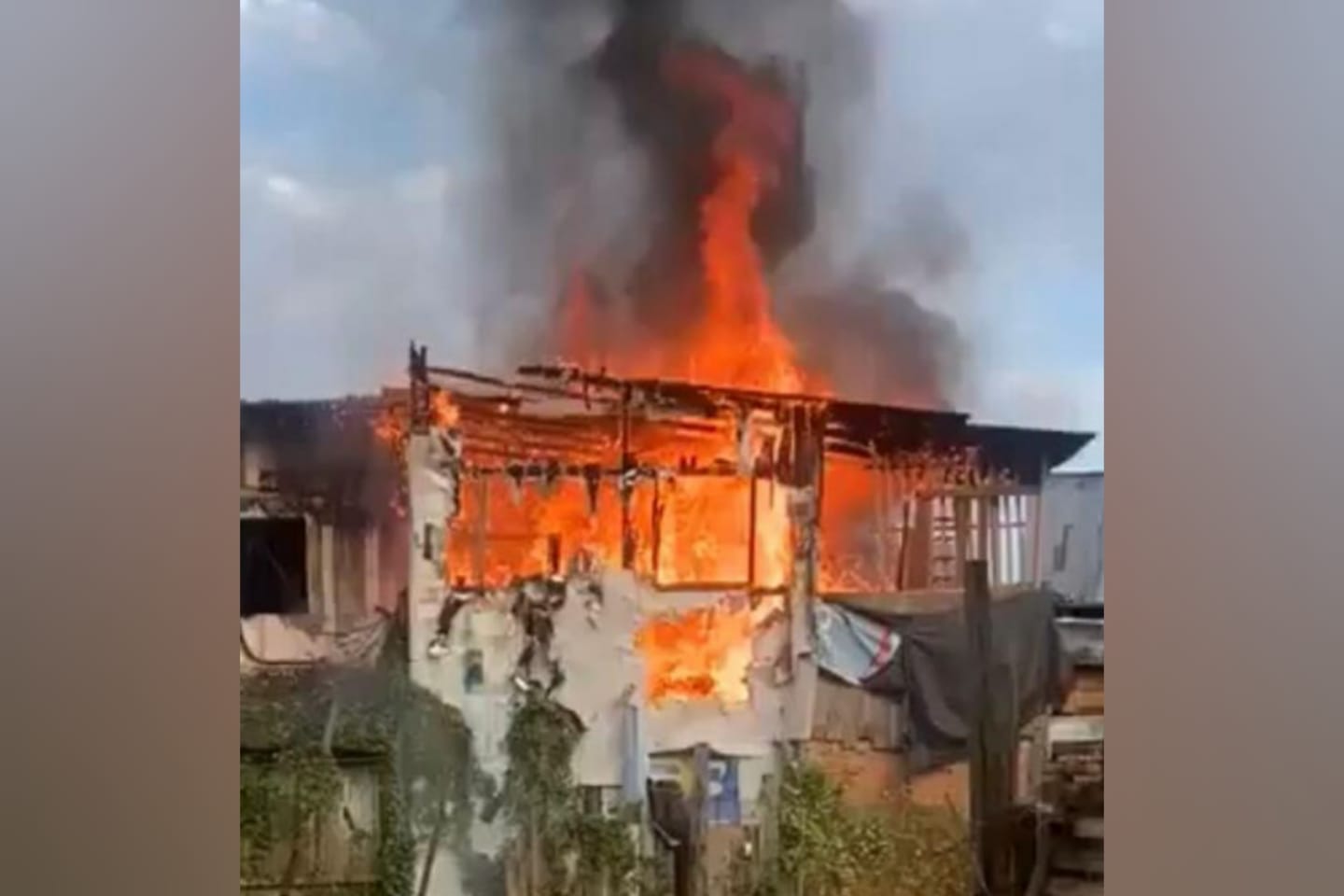 Incêndio atinge casas e assusta moradores no Pará