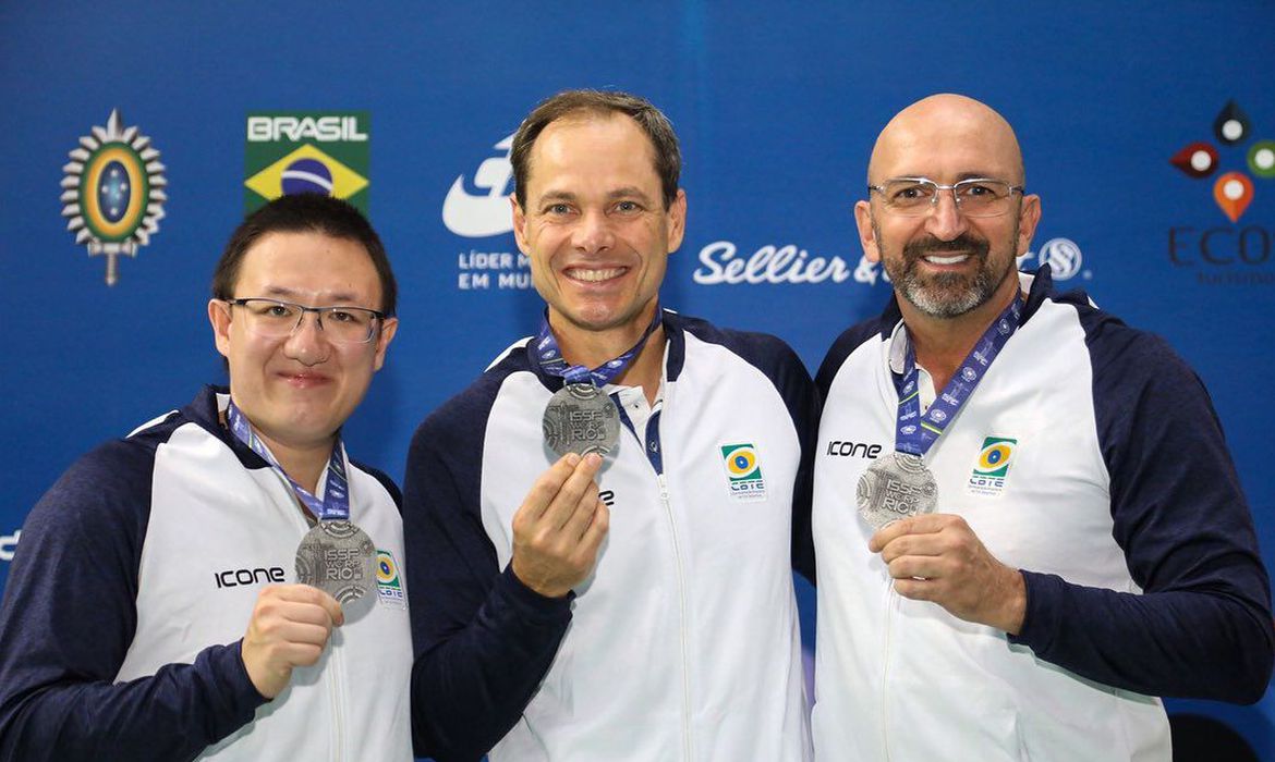 Brasil conquista prata na Copa do Mundo de Tiro Esportivo