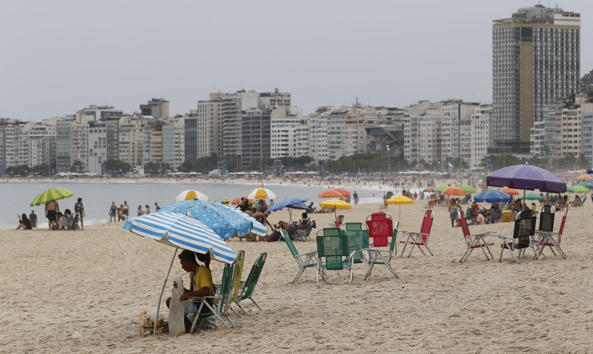 Cidade proíbe uso de caixas de som em praias
