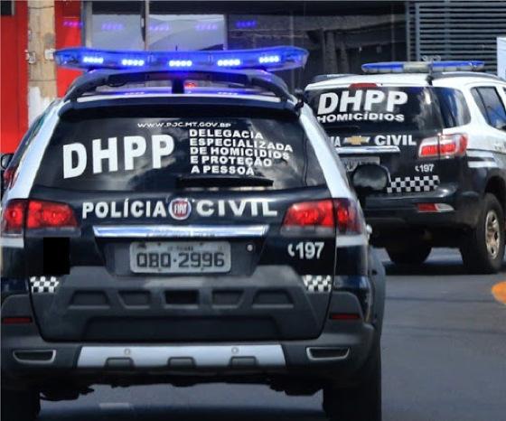 Idosa é encontrada morta em apartamento e filho convivia com o corpo em decomposição