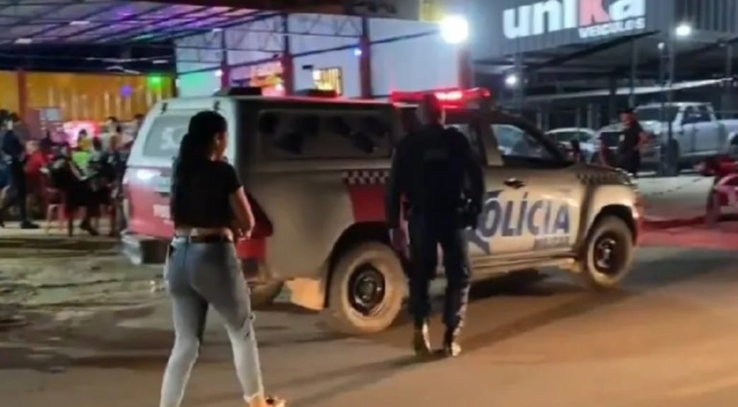 Casal toma cachaça com bebê em bar e acaba na delegacia de Novo Progresso