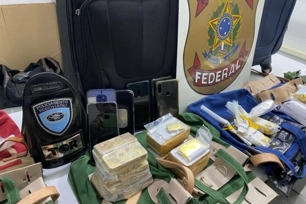 Tenente-coronel da PM é preso com 78 kg de ouro em avião particular