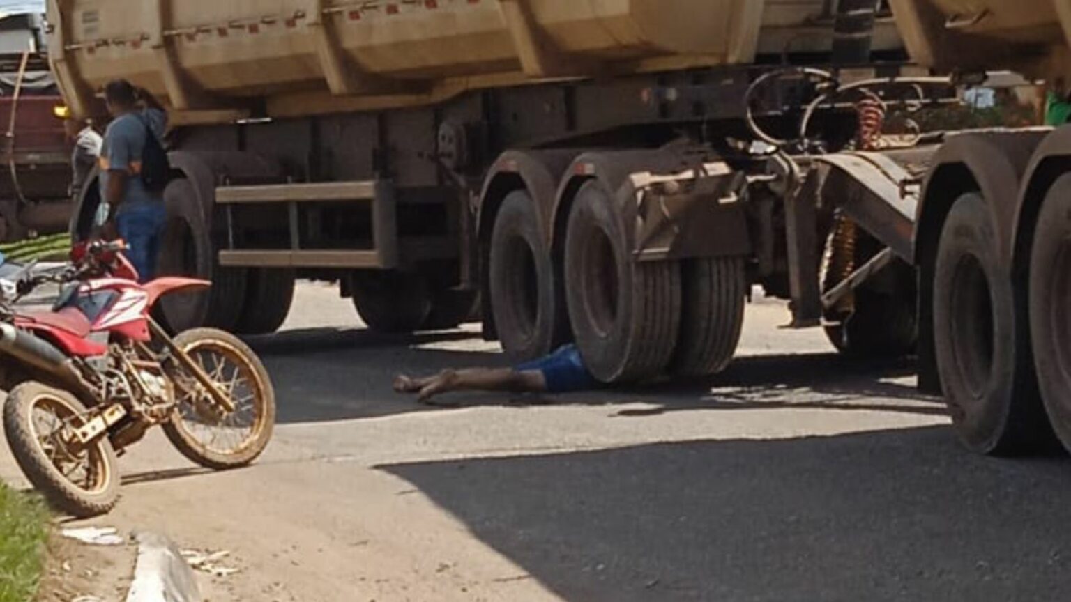 Homem morre esmagado por carreta bitrem em Marabá
