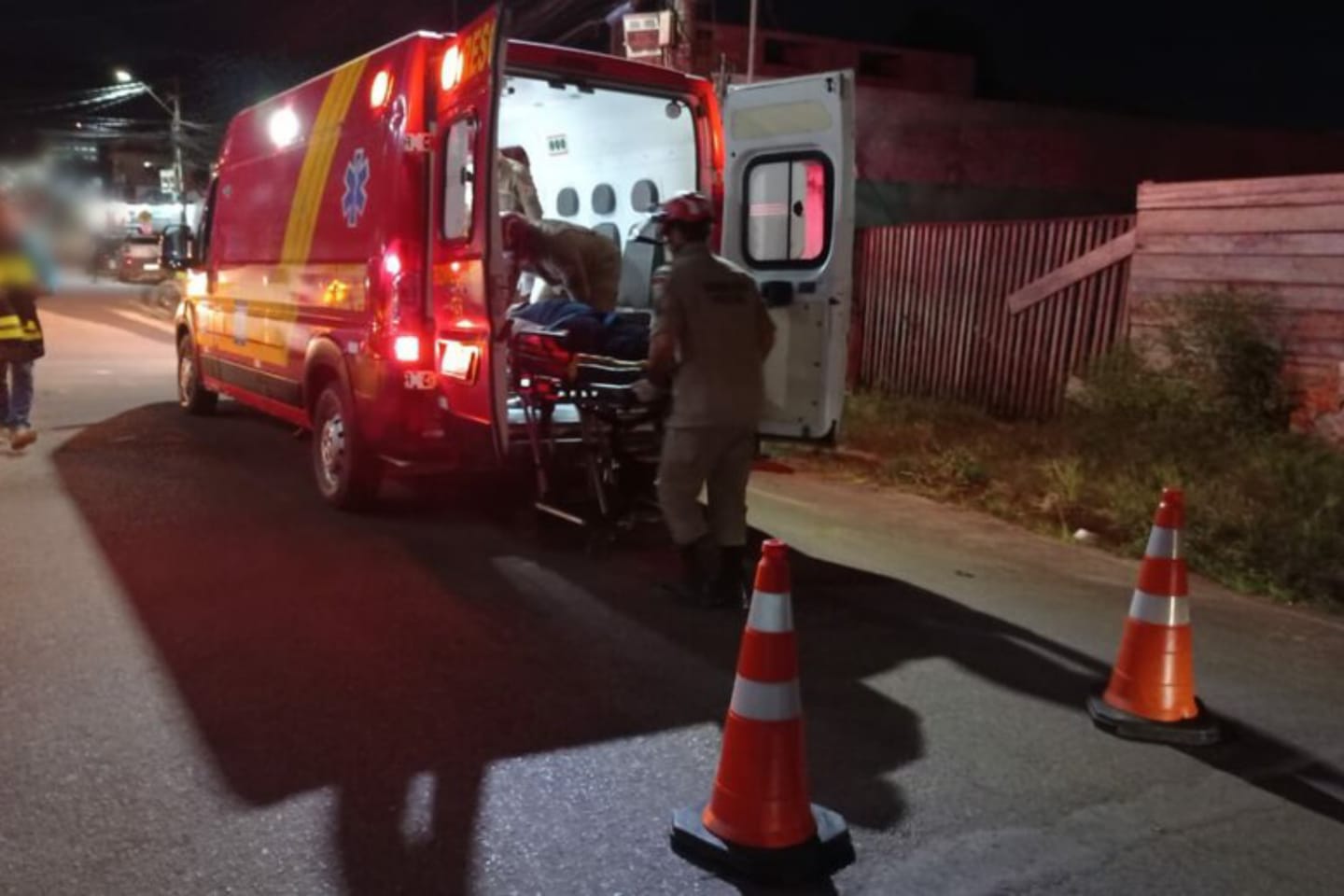 Cachorro na rua provoca acidente e deixa duas pessoas feridas no Pará