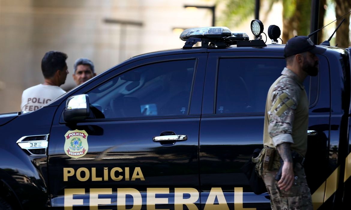 Polícia Federal prende acusado de fraudes previdenciárias