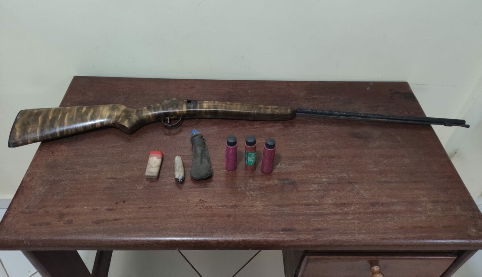 Homem é flagrado com arma de fogo em rodoviária de Marabá