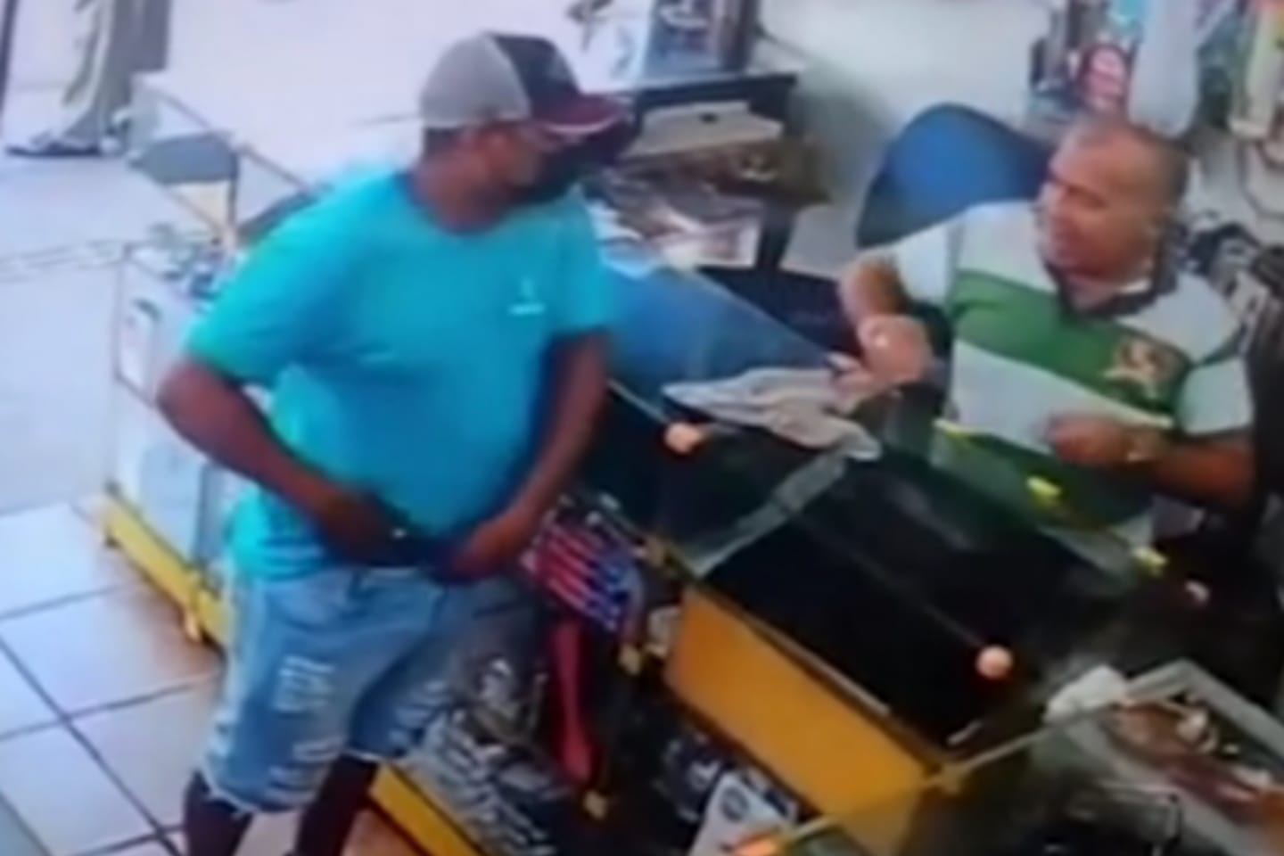Comerciante é surpreendido por assaltante em estabelecimento no Pará