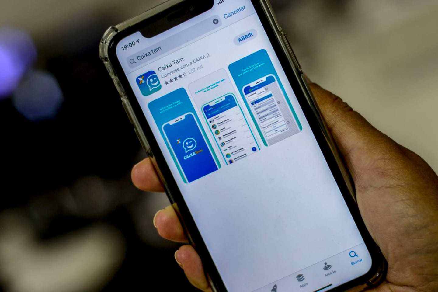 Caixa paga Auxílio Brasil a beneficiários com NIS final 8
