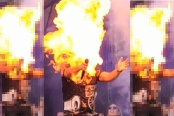Vídeo: Xand Avião é atingido por chamas no rosto durante show
