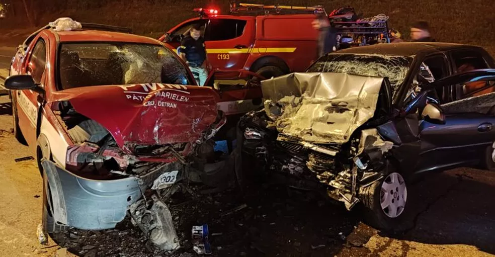 Batida entre carros deixa um morto e dois feridos na BR-116