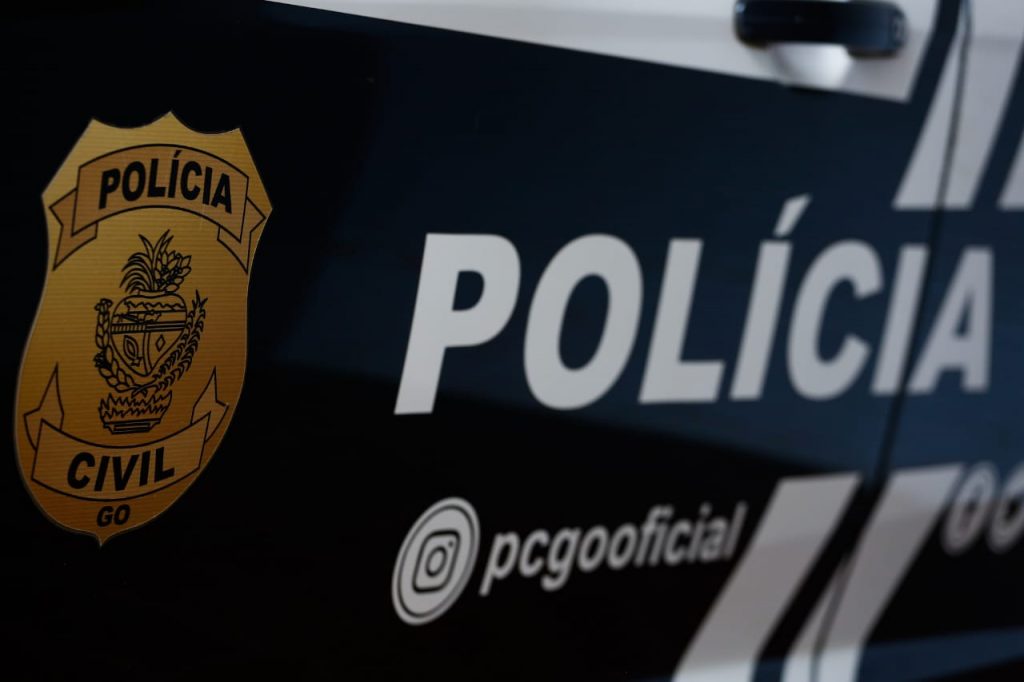 Homem é indiciado após chamar ex-sogra de ‘galinha preta de macumba’