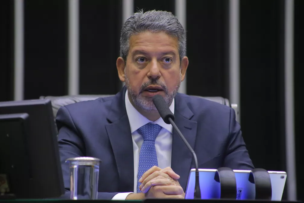 Com ou sem Bolsonaro, Arthur Lira se movimenta por novo mandato em 2023