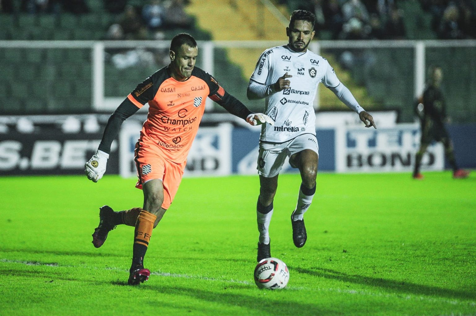 Remo segura o Figueirense fora de casa e garante empate em 0 a 0