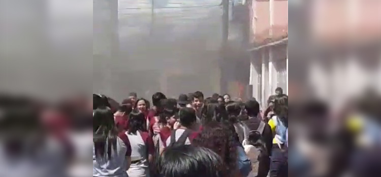 VÍDEO: Alunos evacuam escola após princípio de incêndio, no Pará